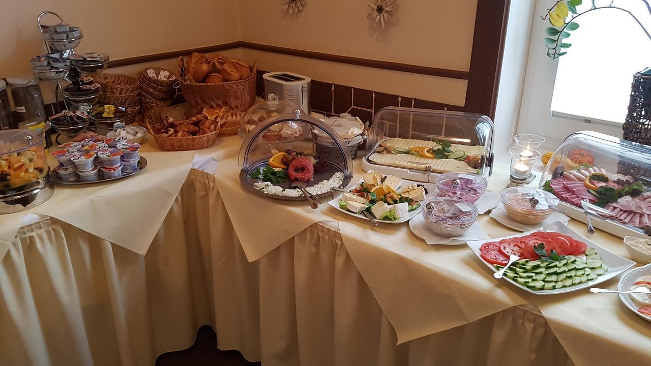 Hotel-Restaurant Holsteiner Hof ゲーストハッハト エクステリア 写真