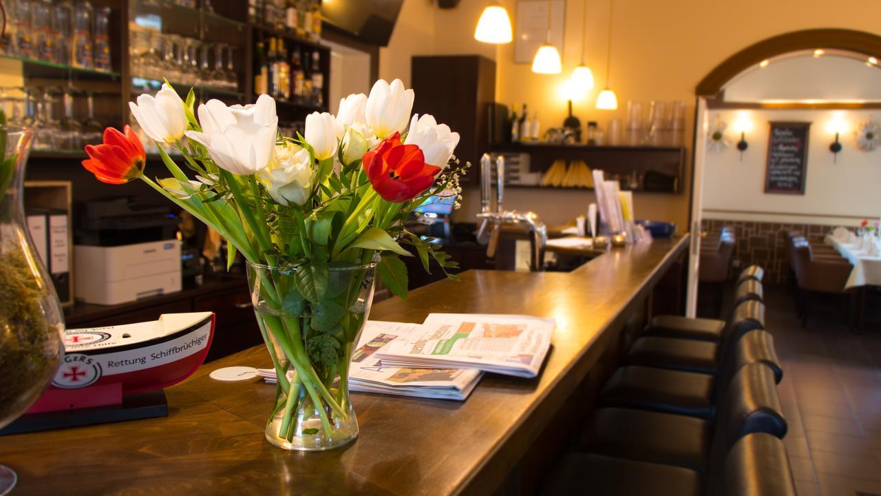 Hotel-Restaurant Holsteiner Hof ゲーストハッハト エクステリア 写真
